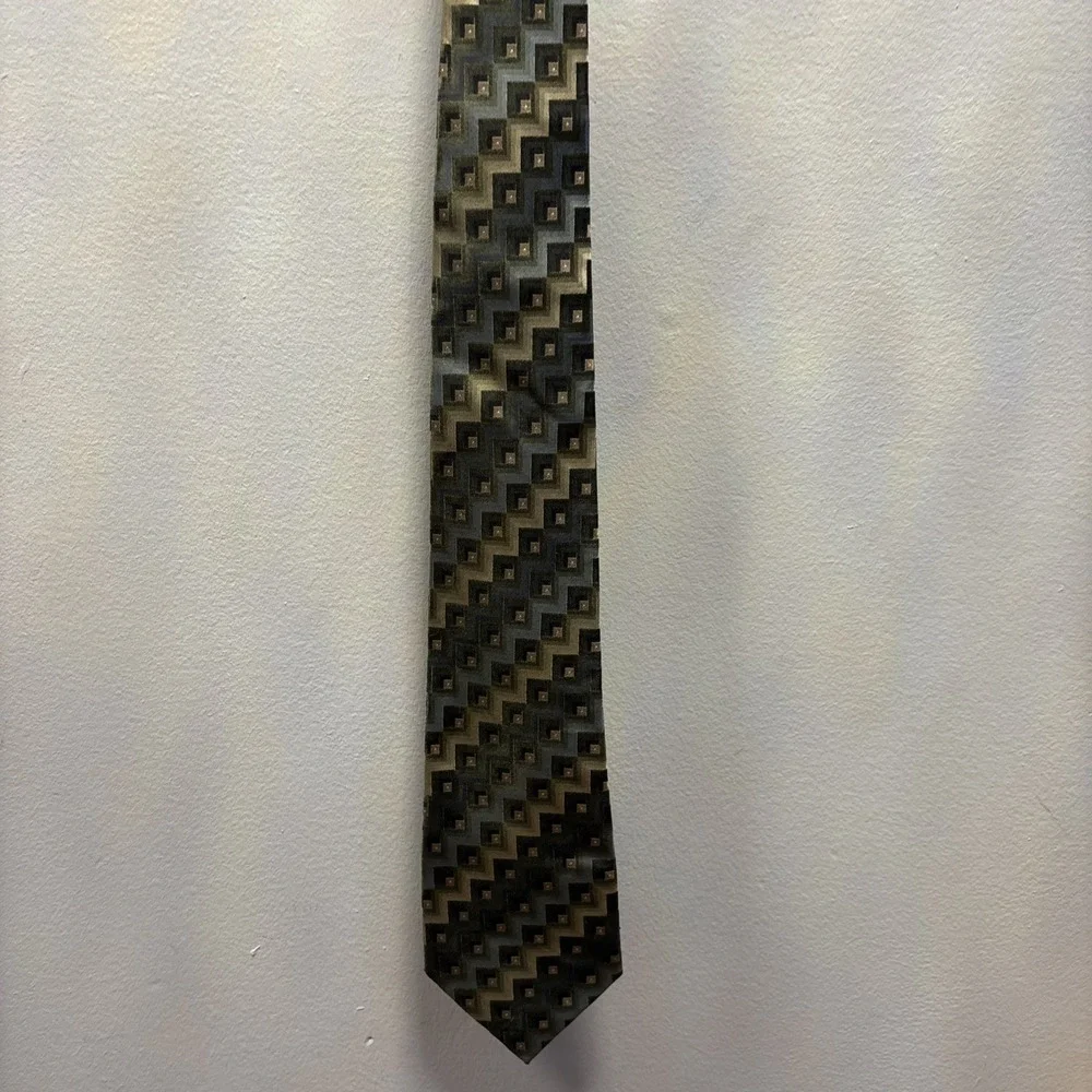Van Heusen Silk Necktie Mens One Size Green‎ Blue Geometric Stain Guard